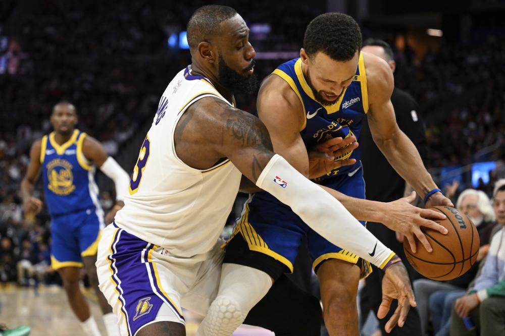 场均得分超 场均得分超