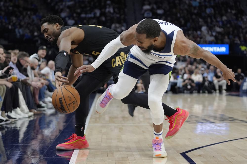 他与中场核 他与中场核