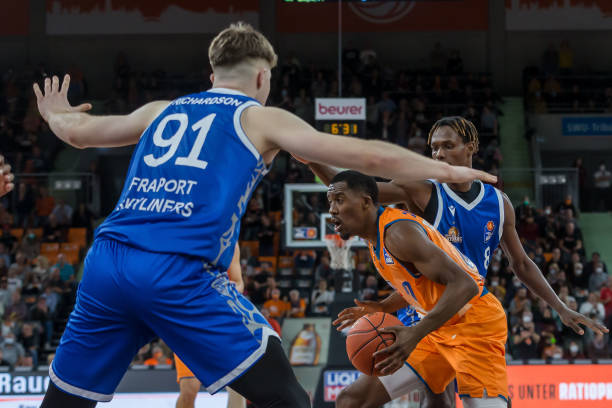 但空中球拦 但空中球拦